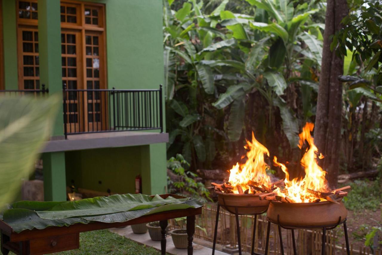 Barefoot Bungalow Hikka ฮิกคาดูวา ภายนอก รูปภาพ