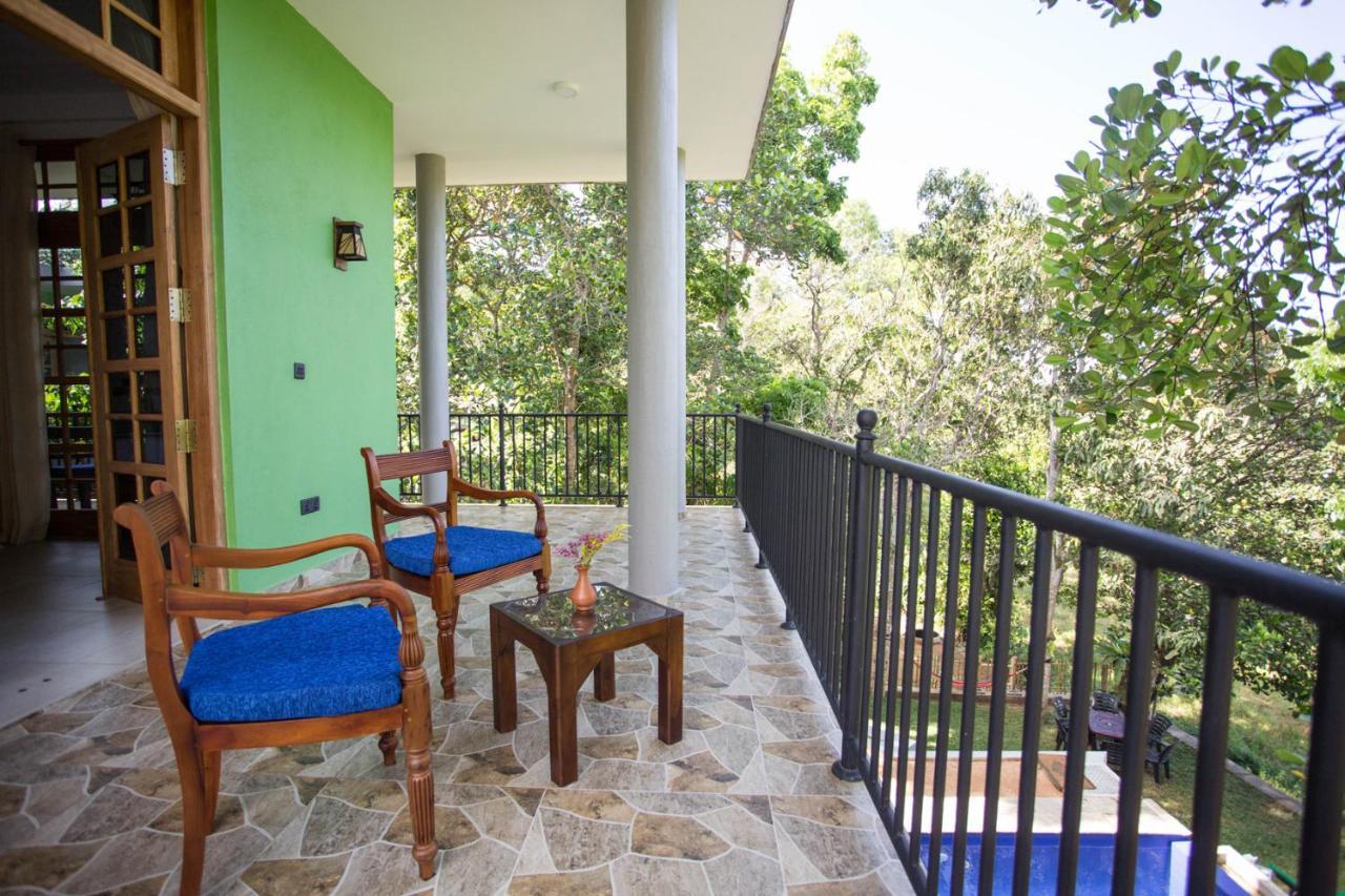 Barefoot Bungalow Hikka ฮิกคาดูวา ภายนอก รูปภาพ