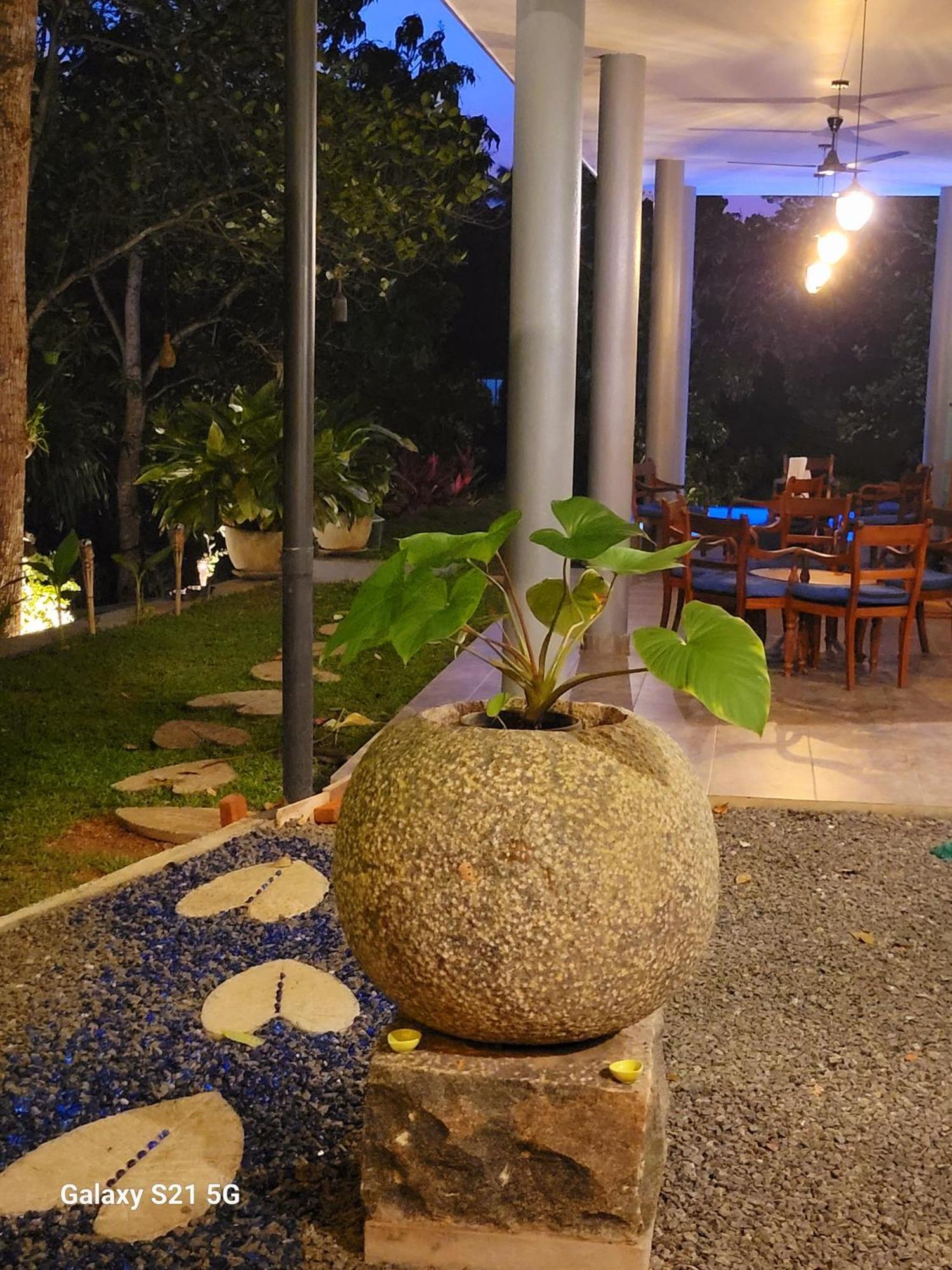 Barefoot Bungalow Hikka ฮิกคาดูวา ภายนอก รูปภาพ